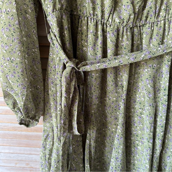 Green belted dress - Picture 2 of 9